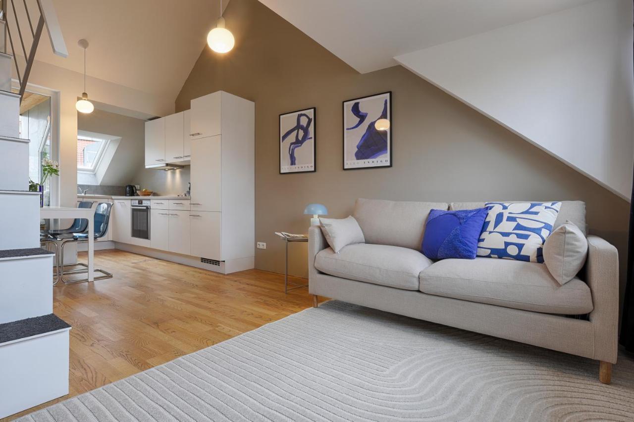 Homiestay City-Apartment, Balkon & Parkplatz ヴュルツブルク エクステリア 写真